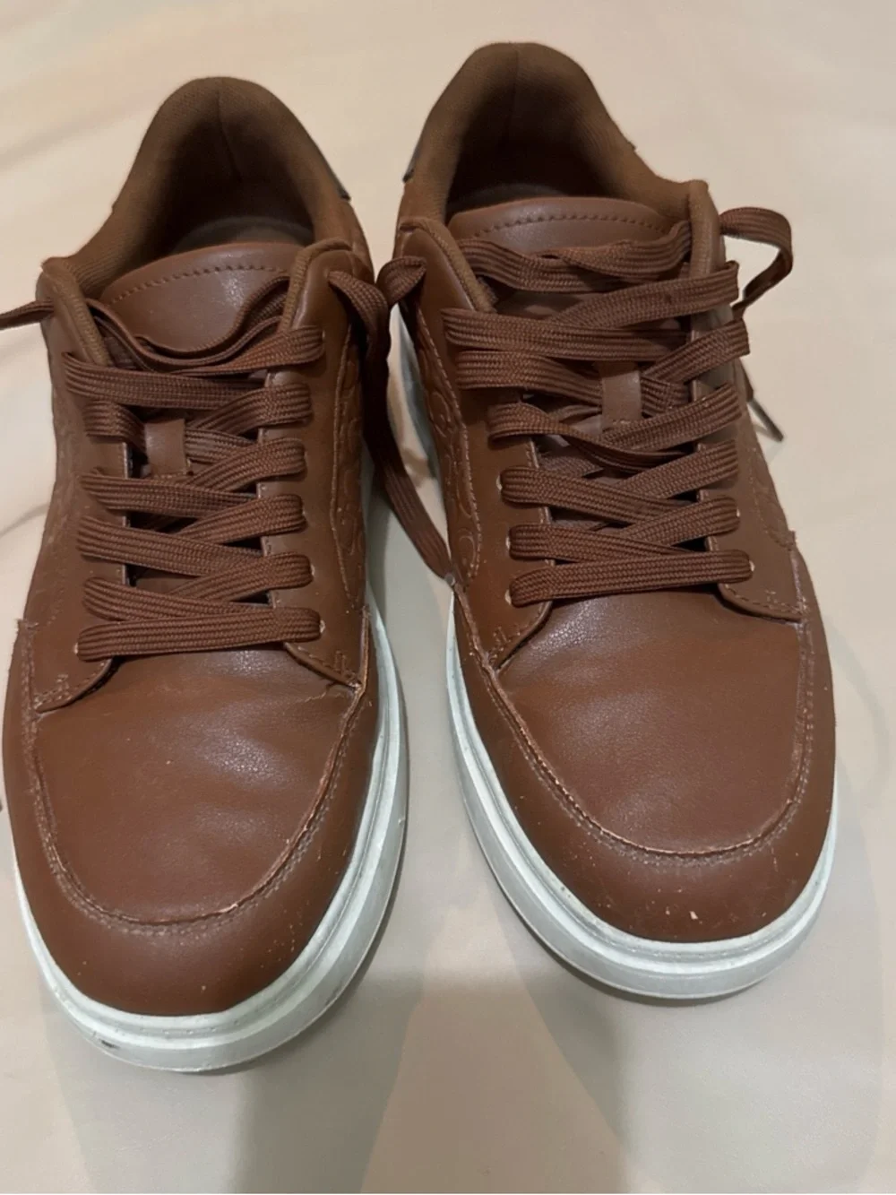 Guess Men's Brown Low-Top Lace-Up Sneakers